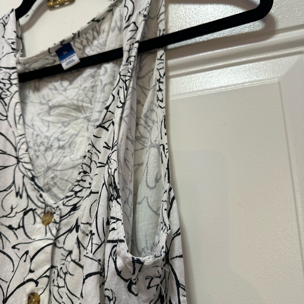 Black and White Floral Button-Down Maxi Dress XL - Picture 4 of 10